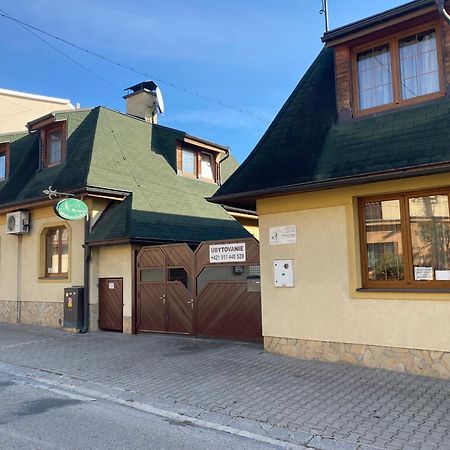 Hotel Penzion Weinerovka Varin à Žilina Extérieur photo